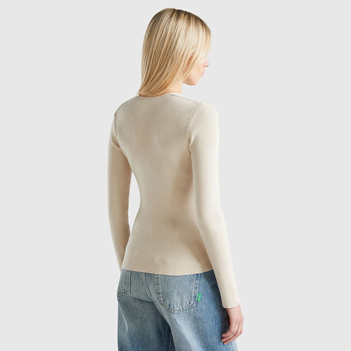 Benetton Sweatersweetheart Neck