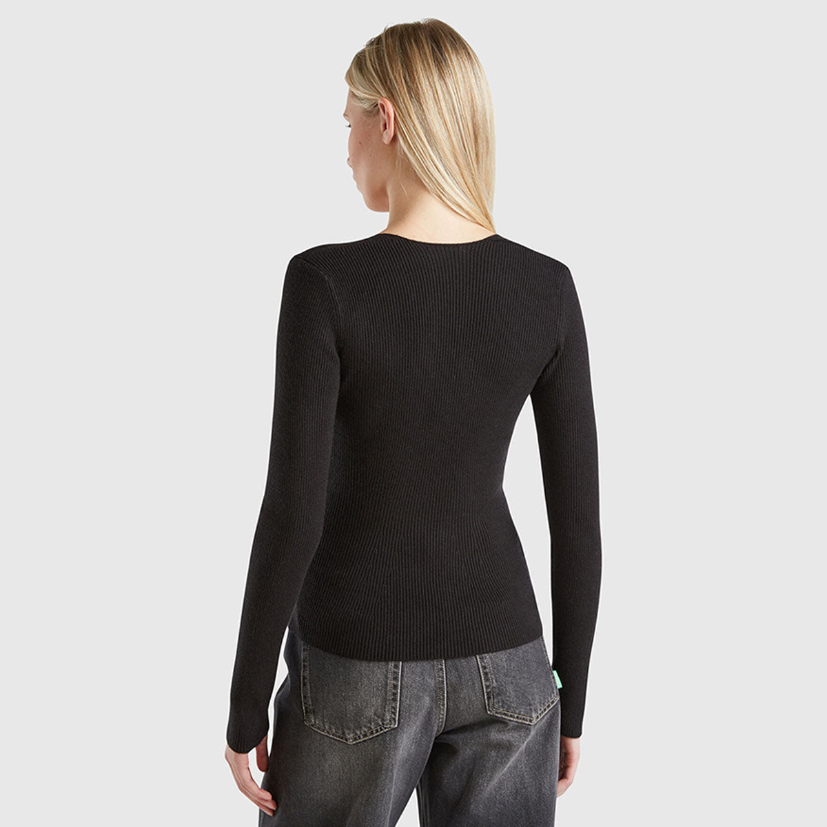Benetton Sweatersweetheart Neck