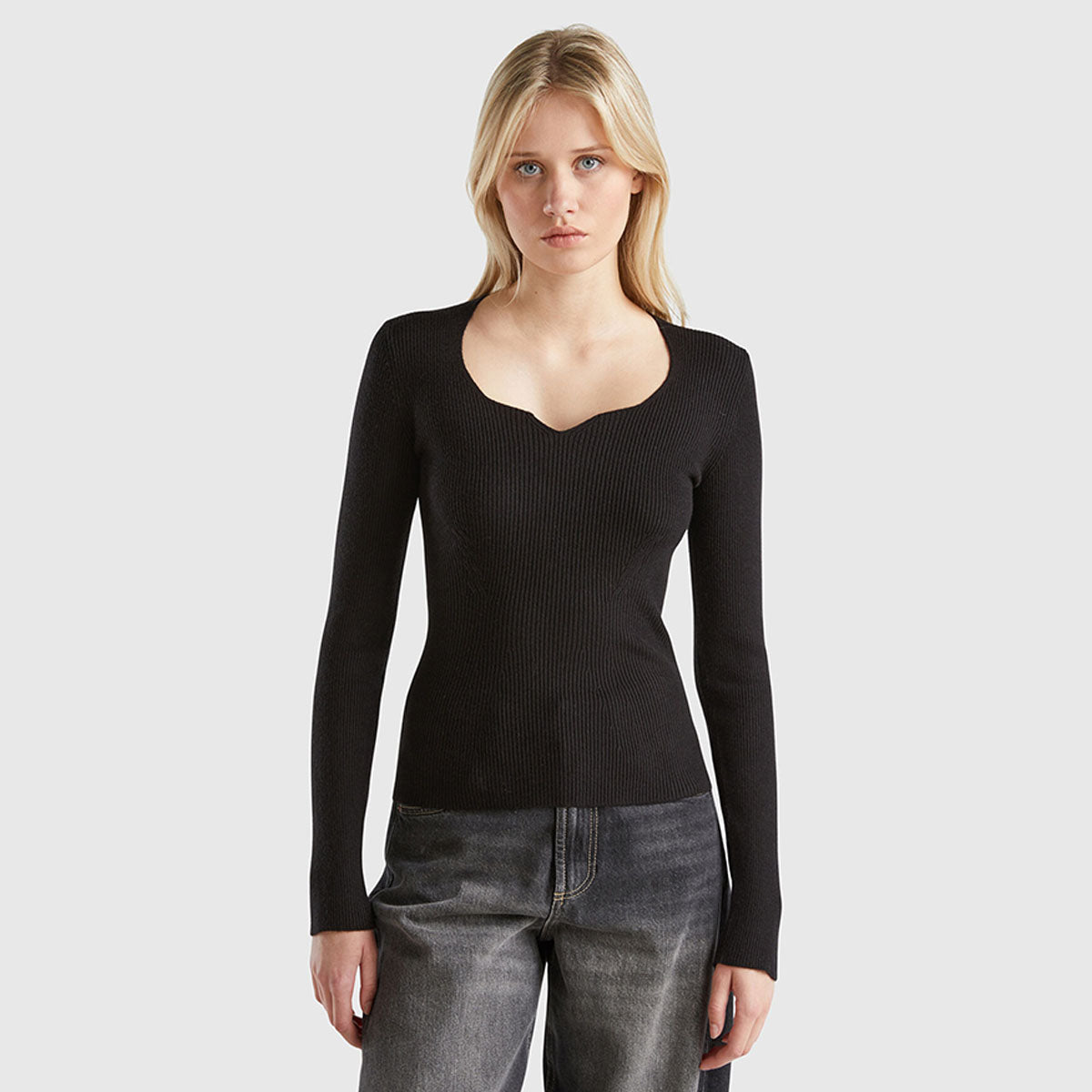 Benetton Sweatersweetheart Neck