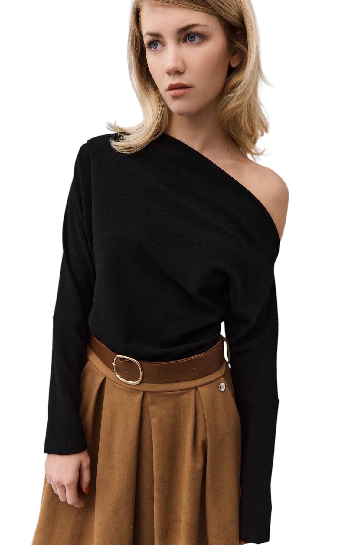 BSB Off-shoulder gathered blouse