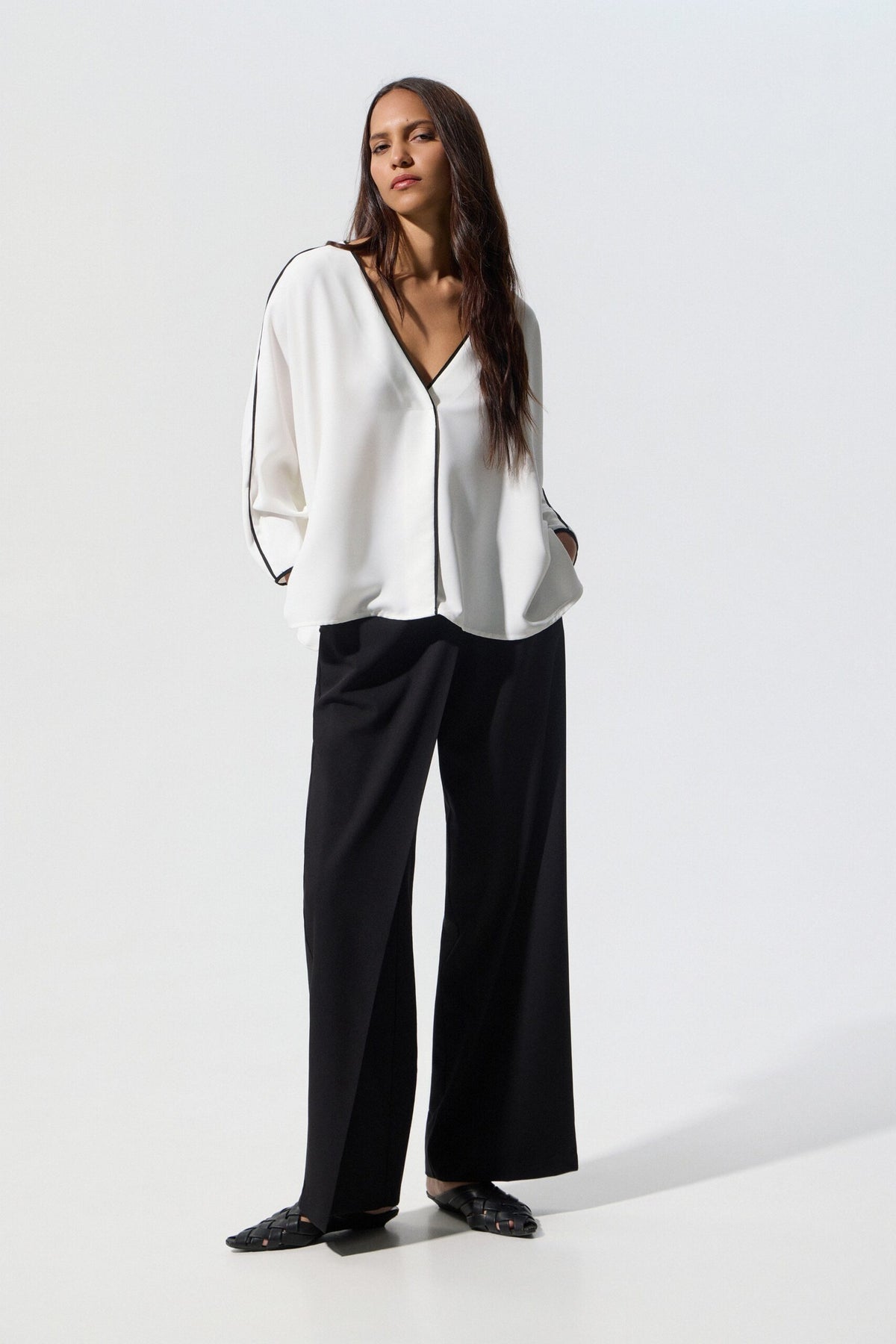 BSB Long-sleeved two-tone blouse