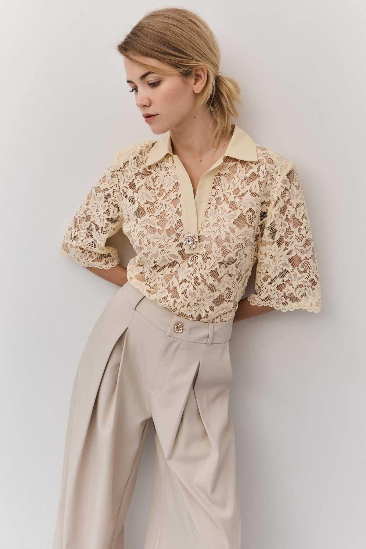 BSB Lace blouse with collar