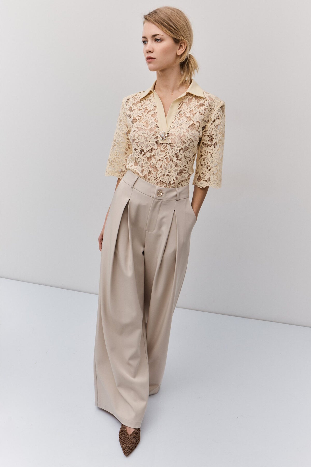 BSB Lace blouse with collar