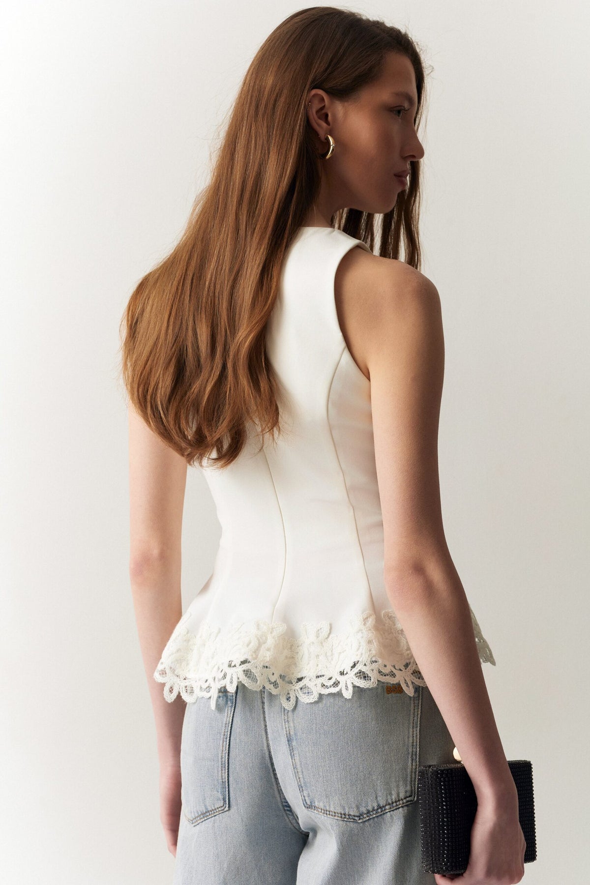 BSB Sleeveless V top with lace