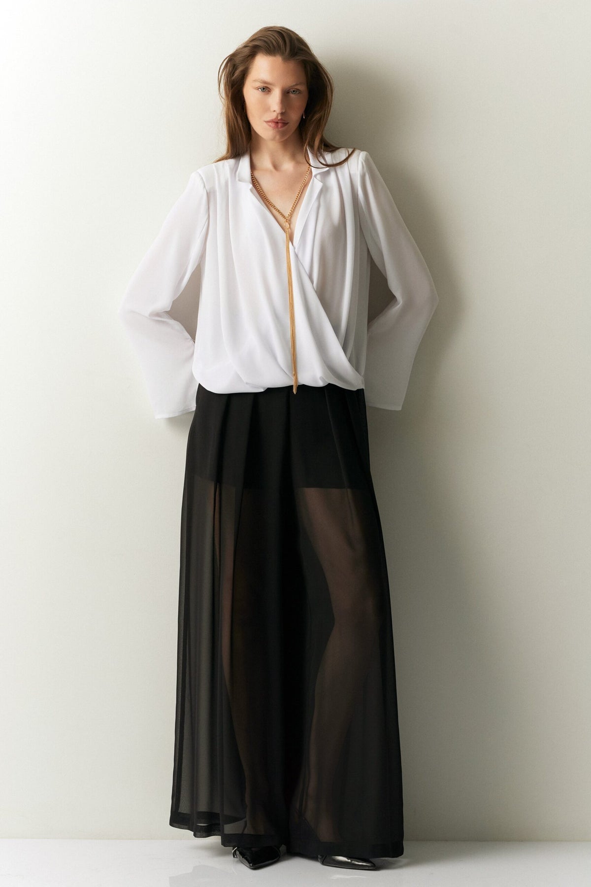 BSB Long sleeves wrap blouse with chain