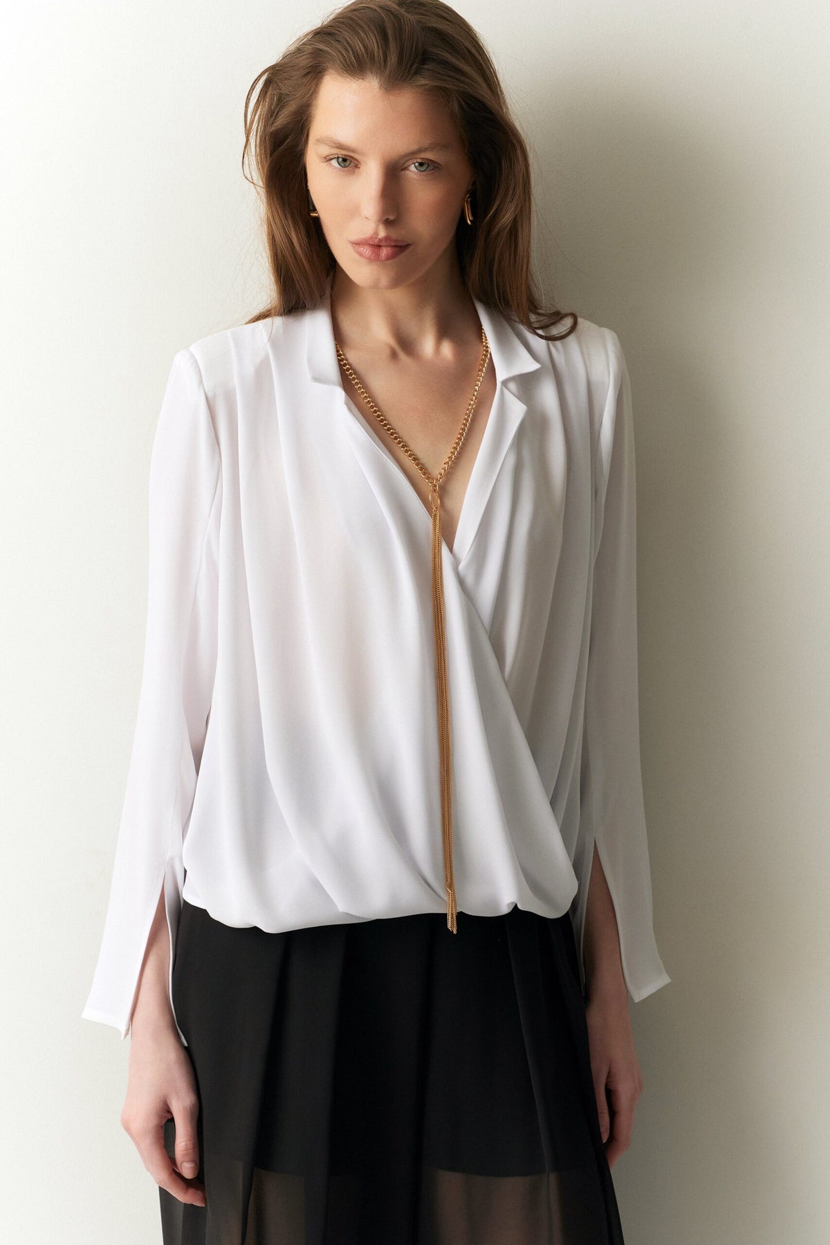 BSB Long sleeves wrap blouse with chain