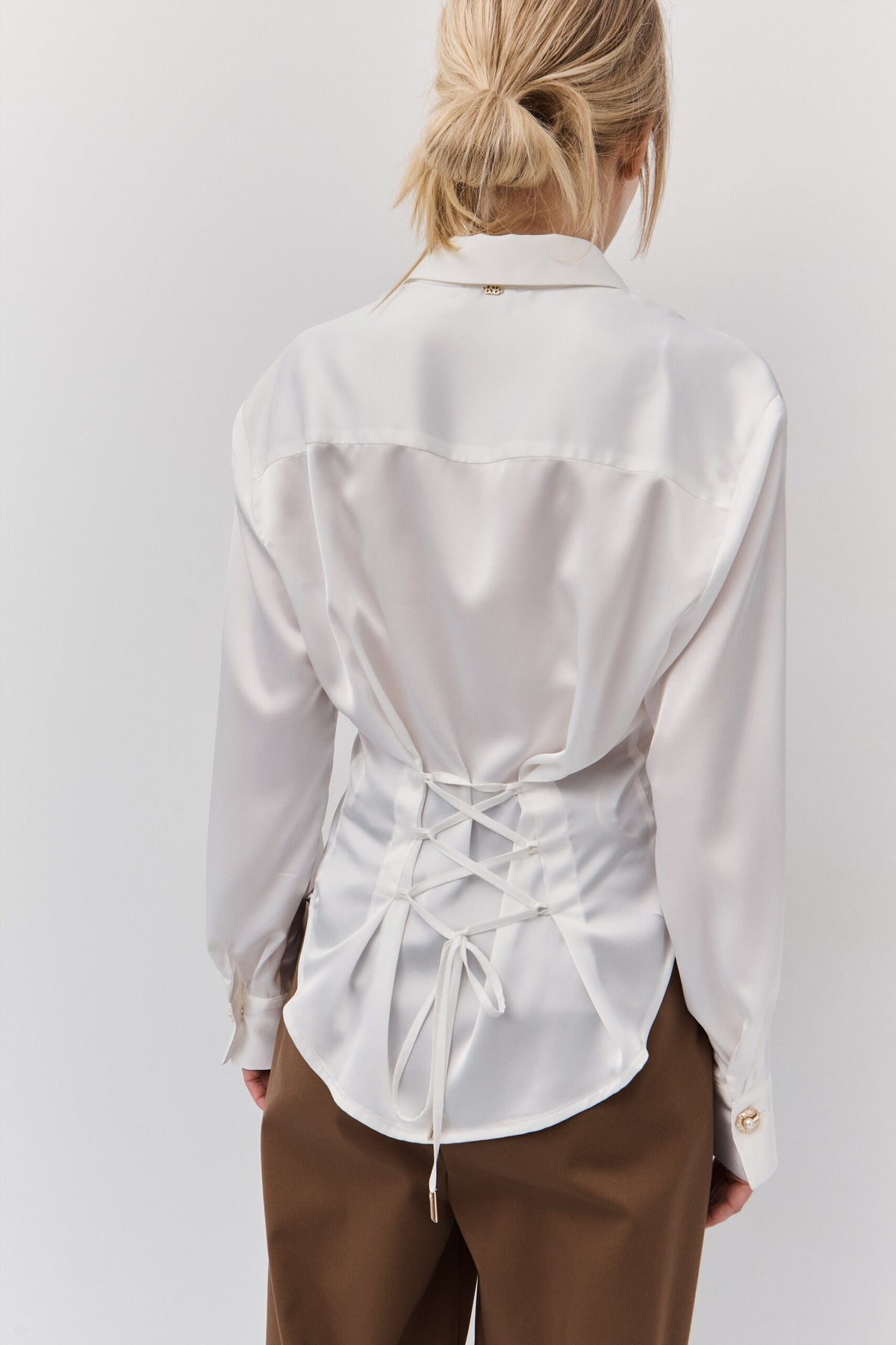 BSB Satin shirt with self-tie on the back