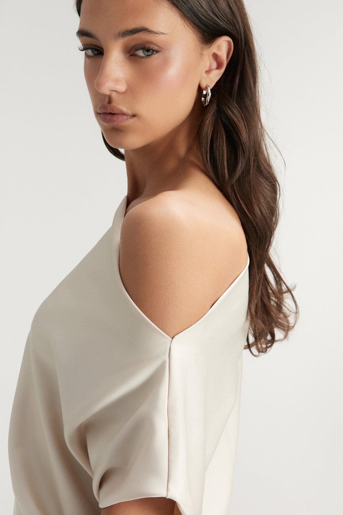 BSB Satin blouse with one shoulder