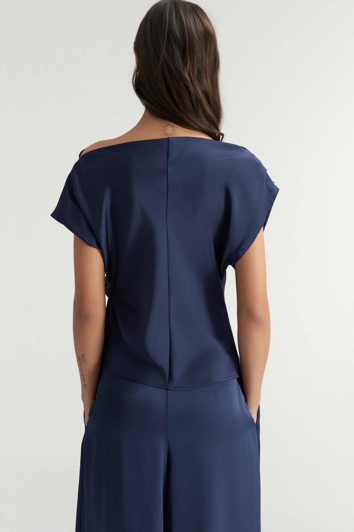 BSB Satin blouse with one shoulder