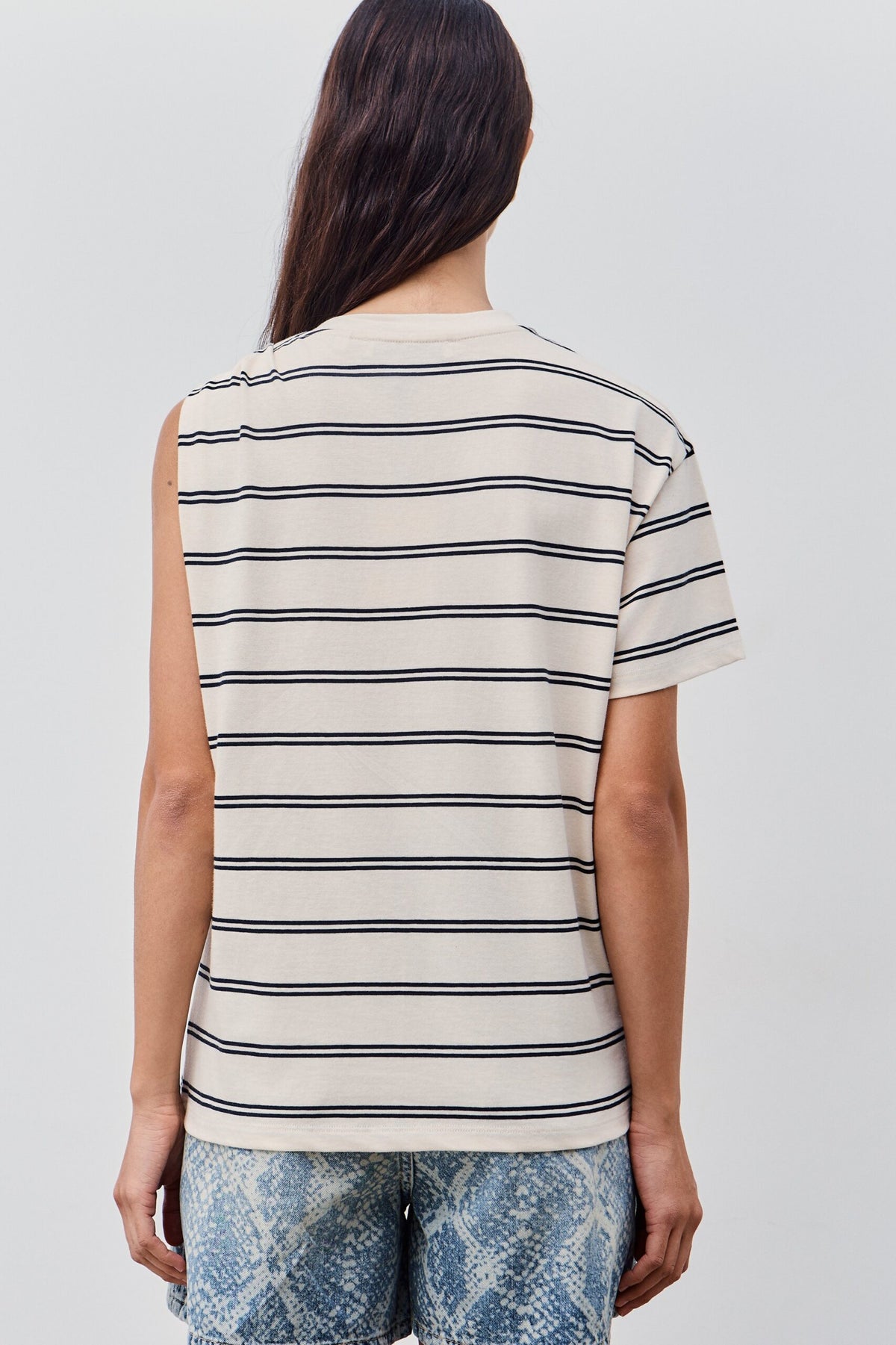 BSB Striped blouse with one sleeve