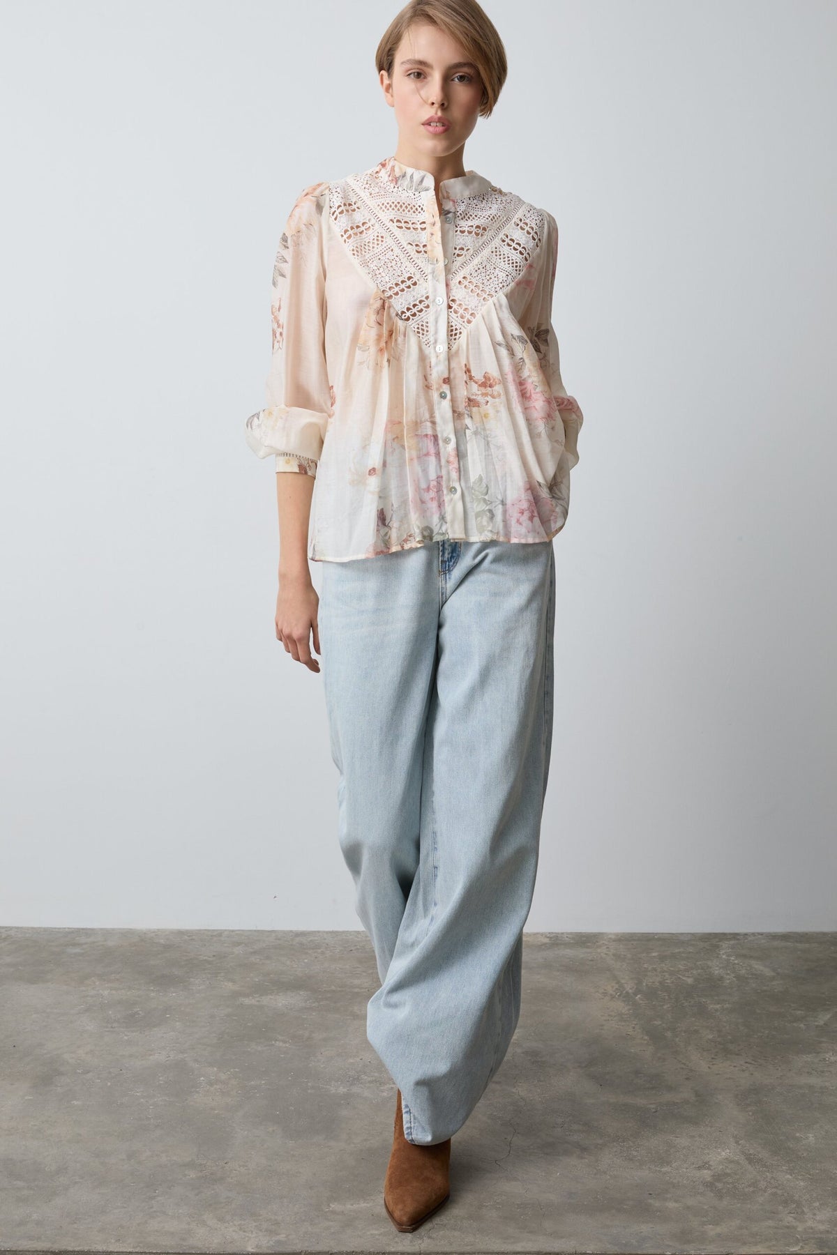 BSB Floral shirt with cutwork details