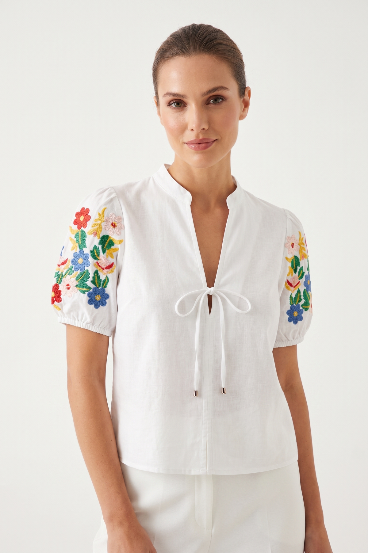 FOREVER 21 Linen-Blend Split V-Neck Blouse with Floral Embroidered Puff Sleeves and Front Tie