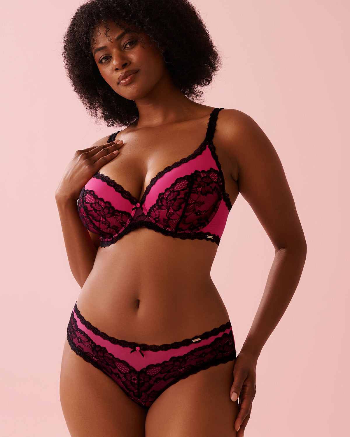 La vie en Rose Lightly Lined Sweetheart Lace Mesh Bra