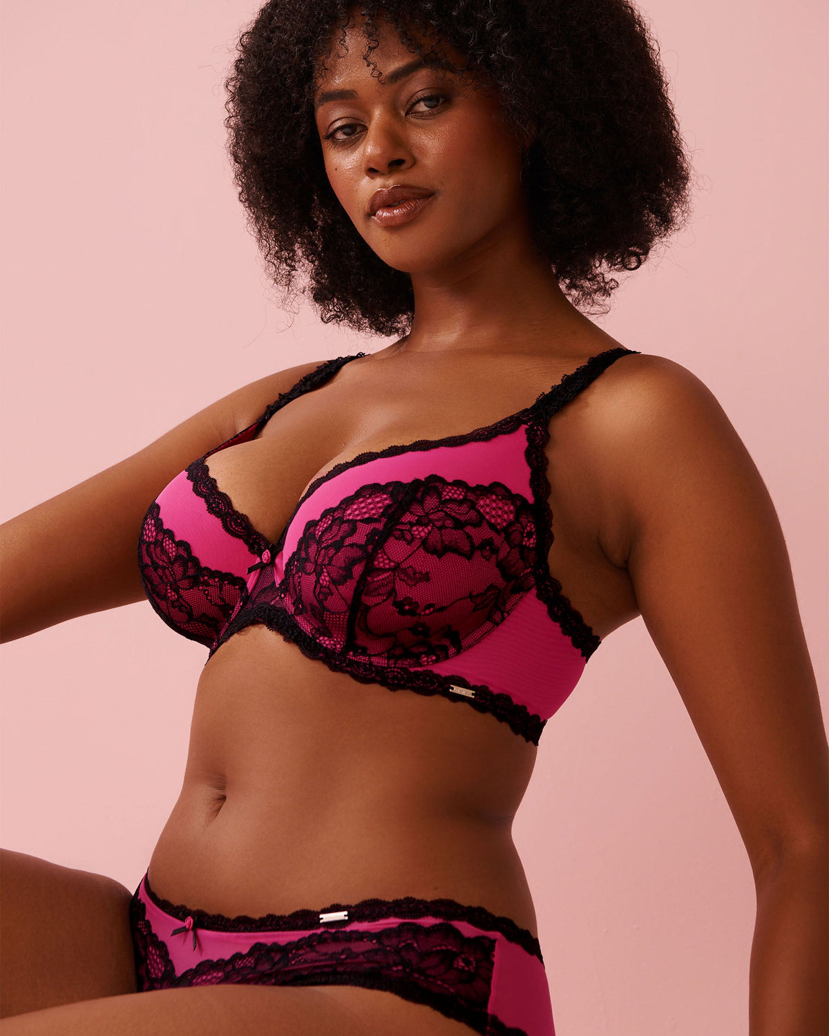 La vie en Rose Lightly Lined Sweetheart Lace Mesh Bra