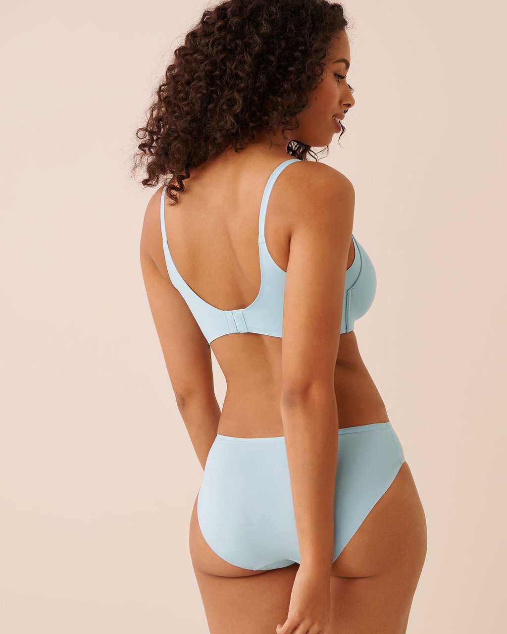 La vie en Rose Lightly Lined Wireless Sleek Back Bra