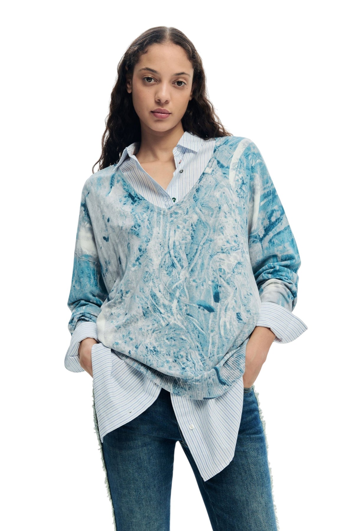 Desigual Fine knit Sweater with abstract print in blue tones It features a V-neck