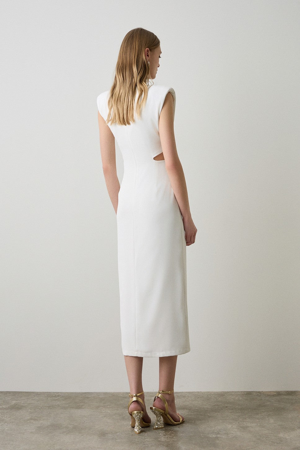 BSB Midi dress with cut out and hoop