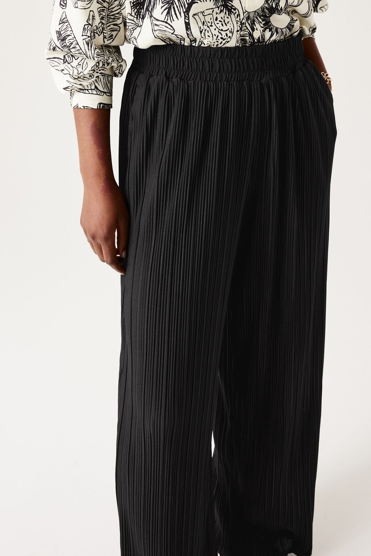 Promod Wideleg Plissé Trousers