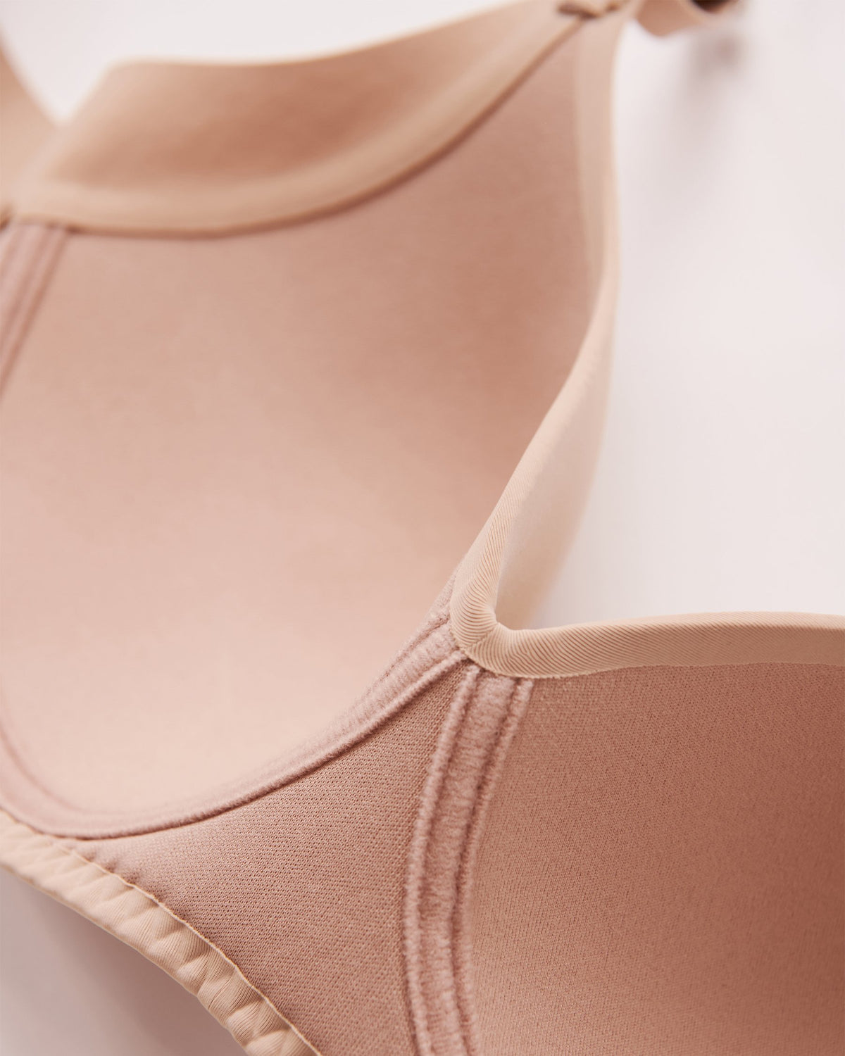 La Vie En Rose Lightly Lined Wireless Sleek Back Bra