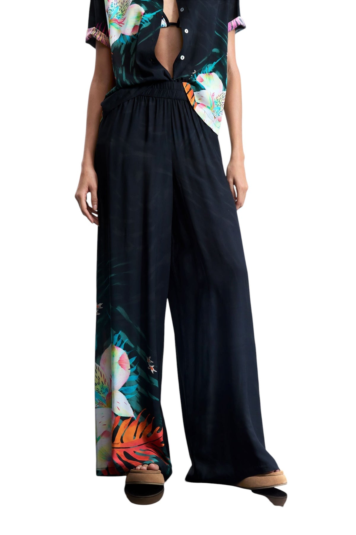 Desigual Straight trousers flowing cut with elastic waistband