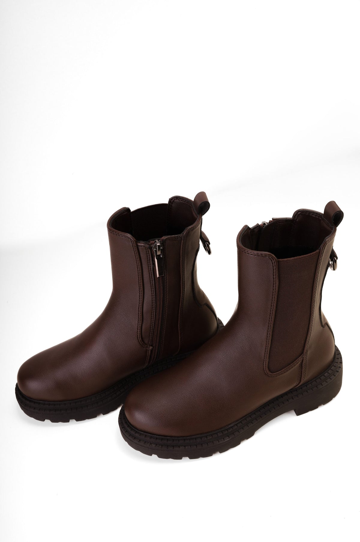 Forever 21 Sleek Lug-Sole Side-Zip Chelsea Boots
