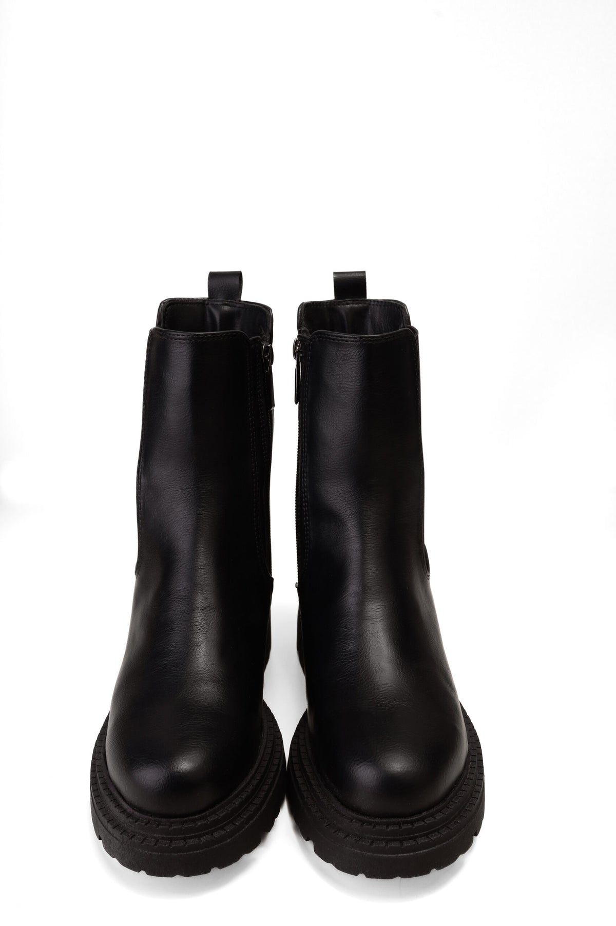 Forever 21 Sleek Lug-Sole Side-Zip Chelsea Boots