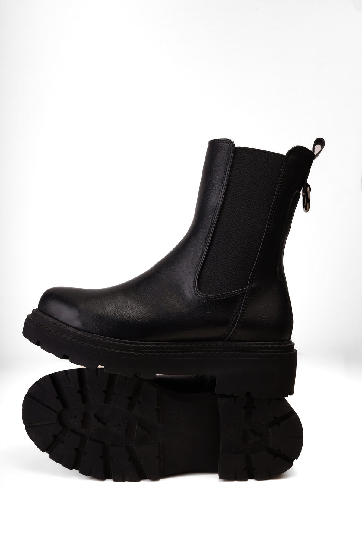 Forever 21 Sleek Lug-Sole Side-Zip Chelsea Boots