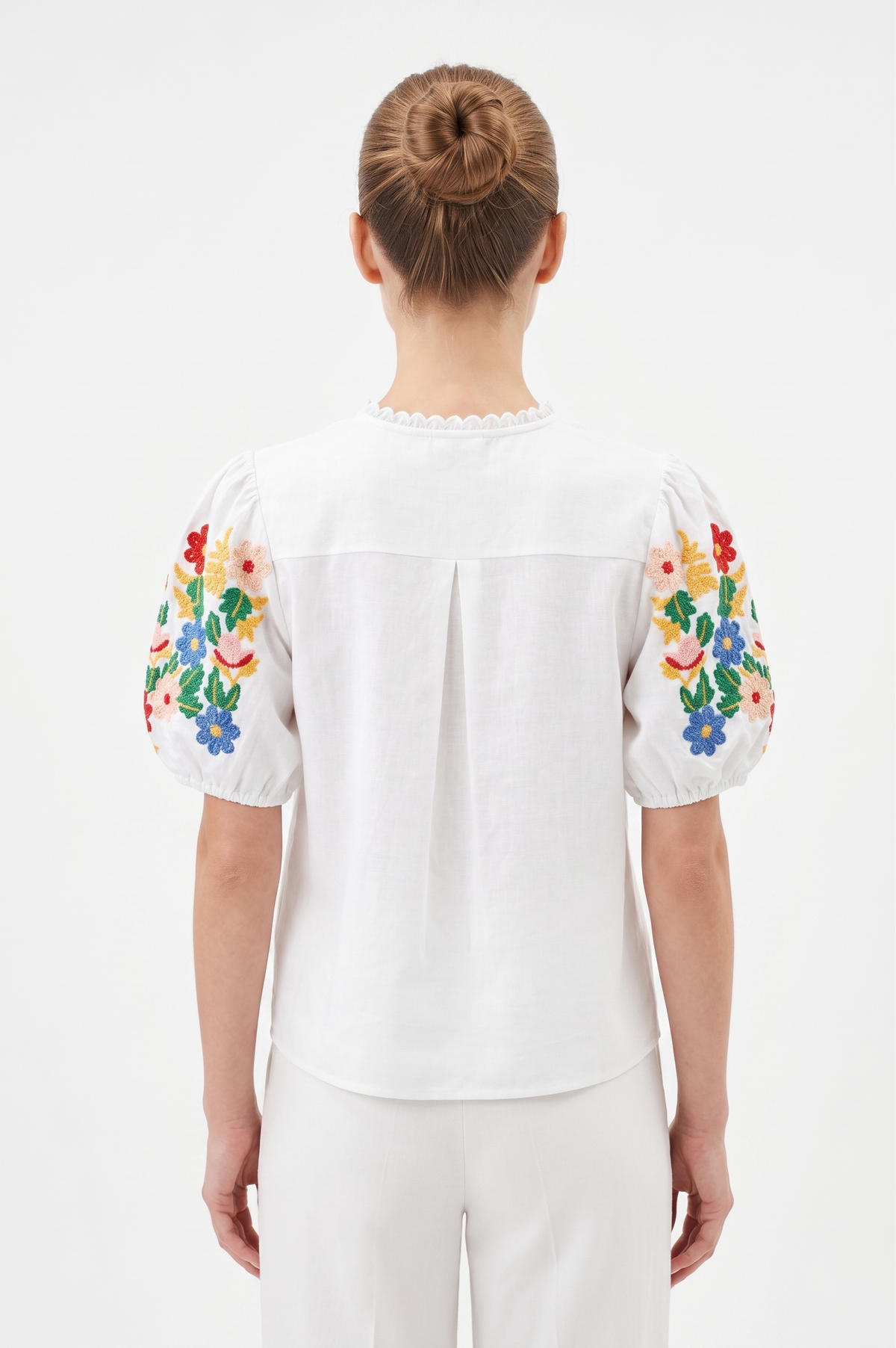FOREVER 21 Linen-Blend Split V-Neck Blouse with Floral Embroidered Puff Sleeves and Front Tie
