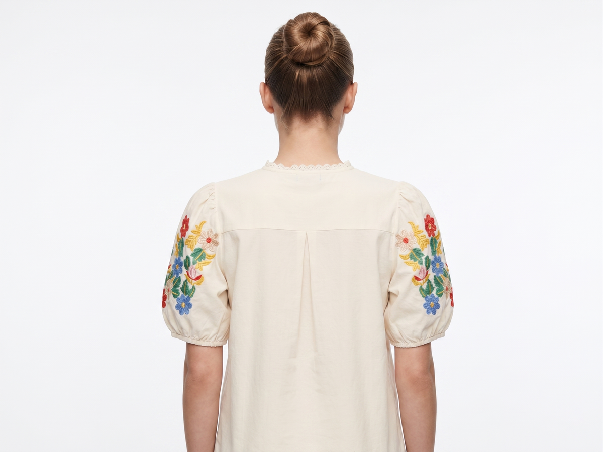FOREVER 21 Linen-Blend Split V-Neck Blouse with Floral Embroidered Puff Sleeves and Front Tie