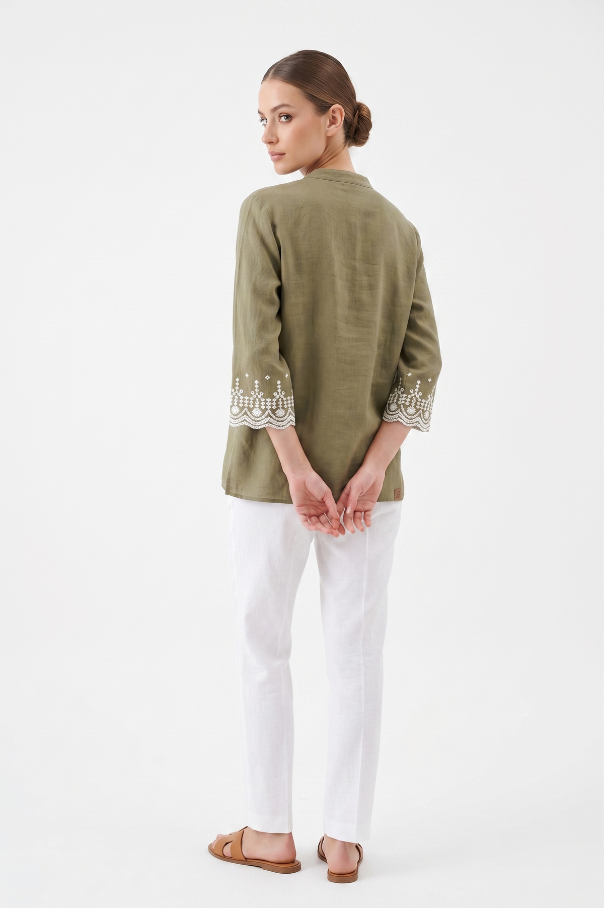 FOREVER 21 Embroidered Scalloped Hem V-Neck Tunic Blouse