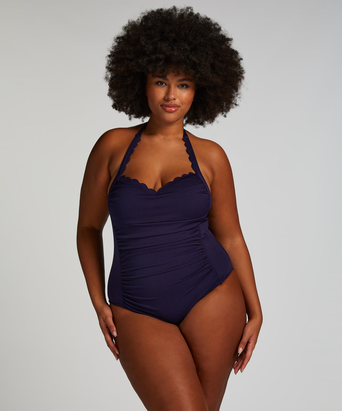 HUNKEMÖLLER Shaping Halter Scallop Swimsuit