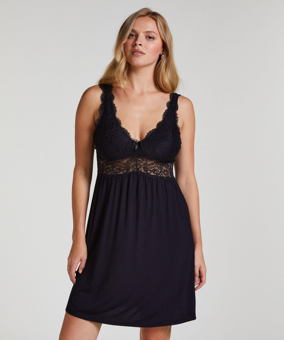 HUNKEMÖLLER Nora Lace Slip Dress