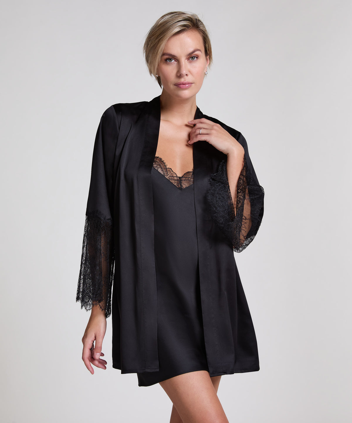 HUNKEMÖLLER Satin Kimono