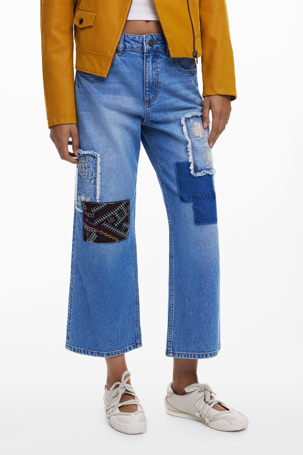 Desigual Cropped jeans with patches