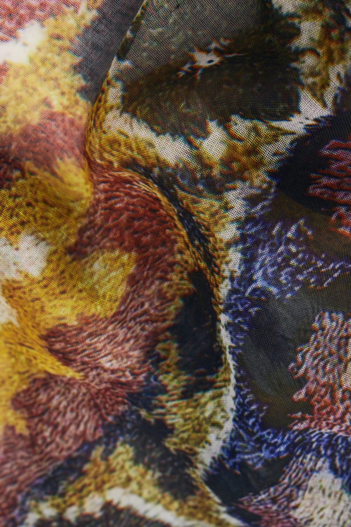 Desigual Rectangular scarf made of lightweight fabric