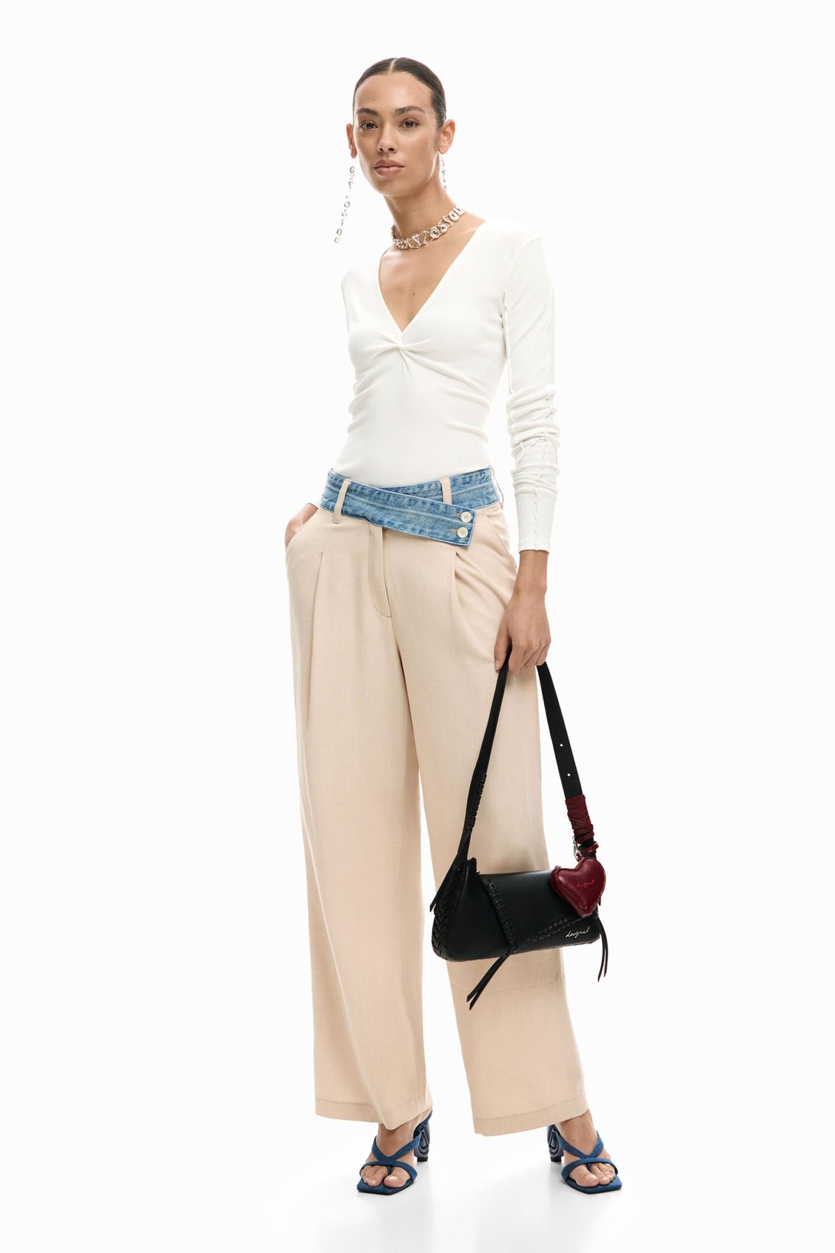 Desigual Medium shoulder bag with a slightly extendable handle