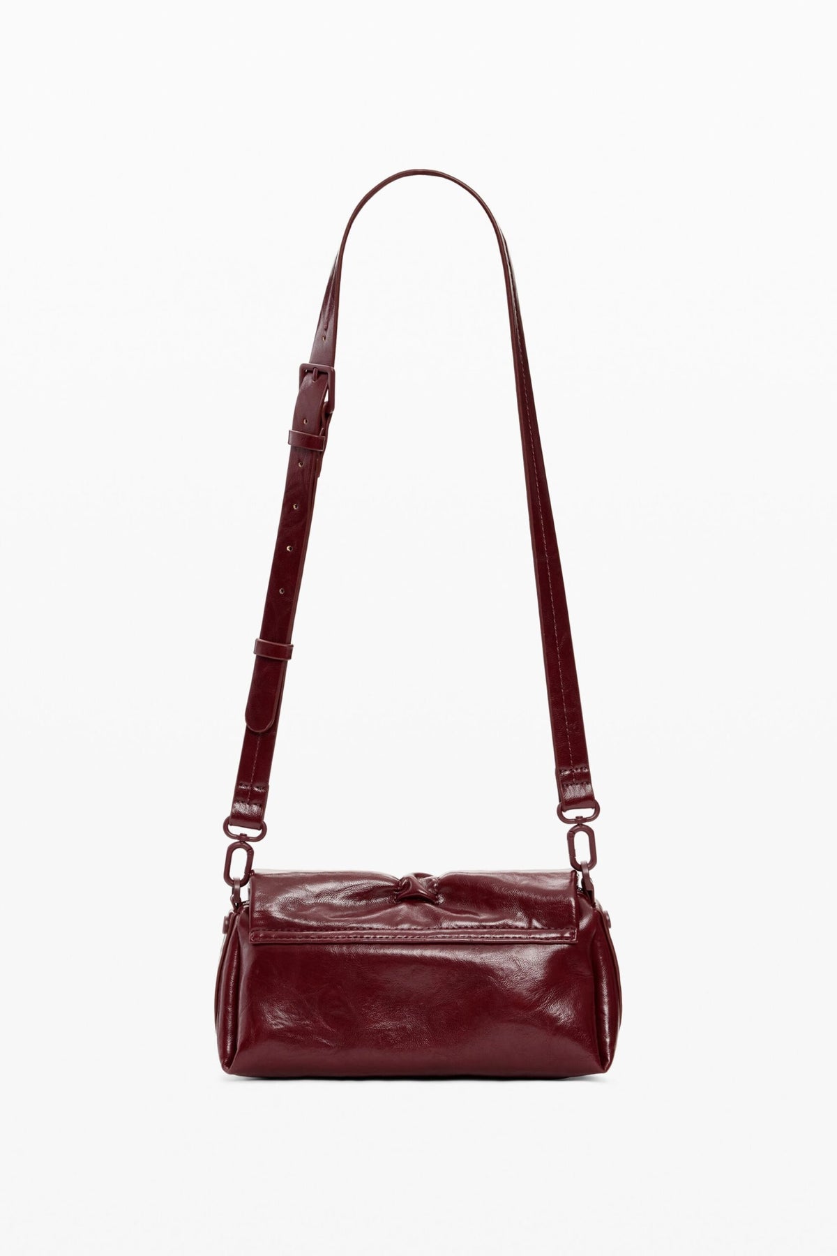 Desigual Bolso pequeño rectangular con acabado brillante