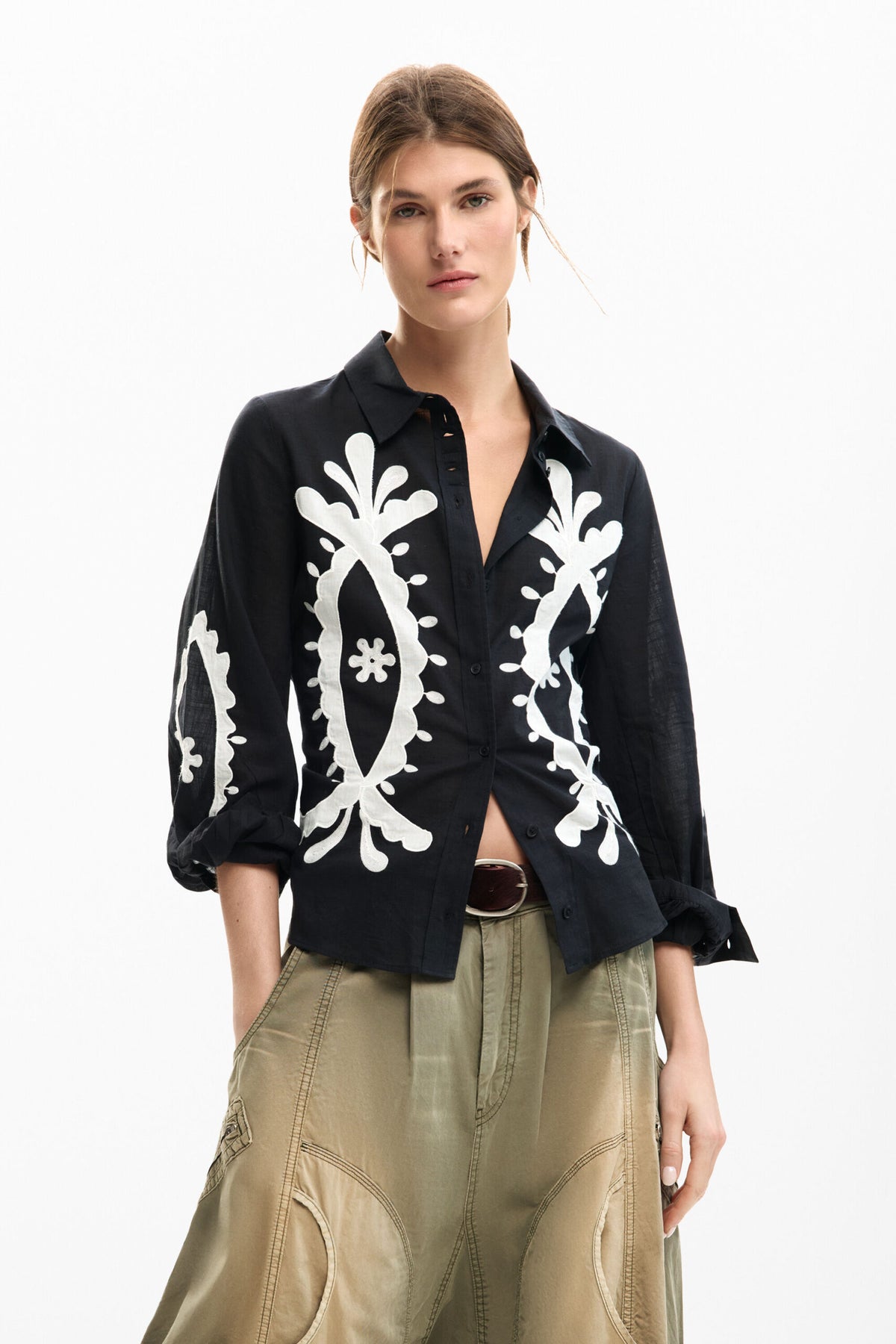 Desigual Regular-fit shirt with puff sleeves and embroidered details on the sleeves