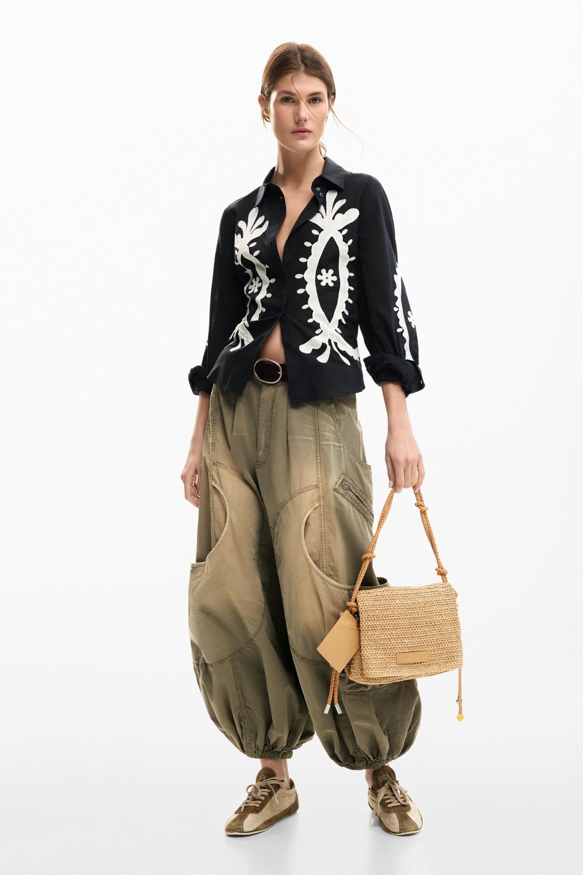 Desigual Regular-fit shirt with puff sleeves and embroidered details on the sleeves