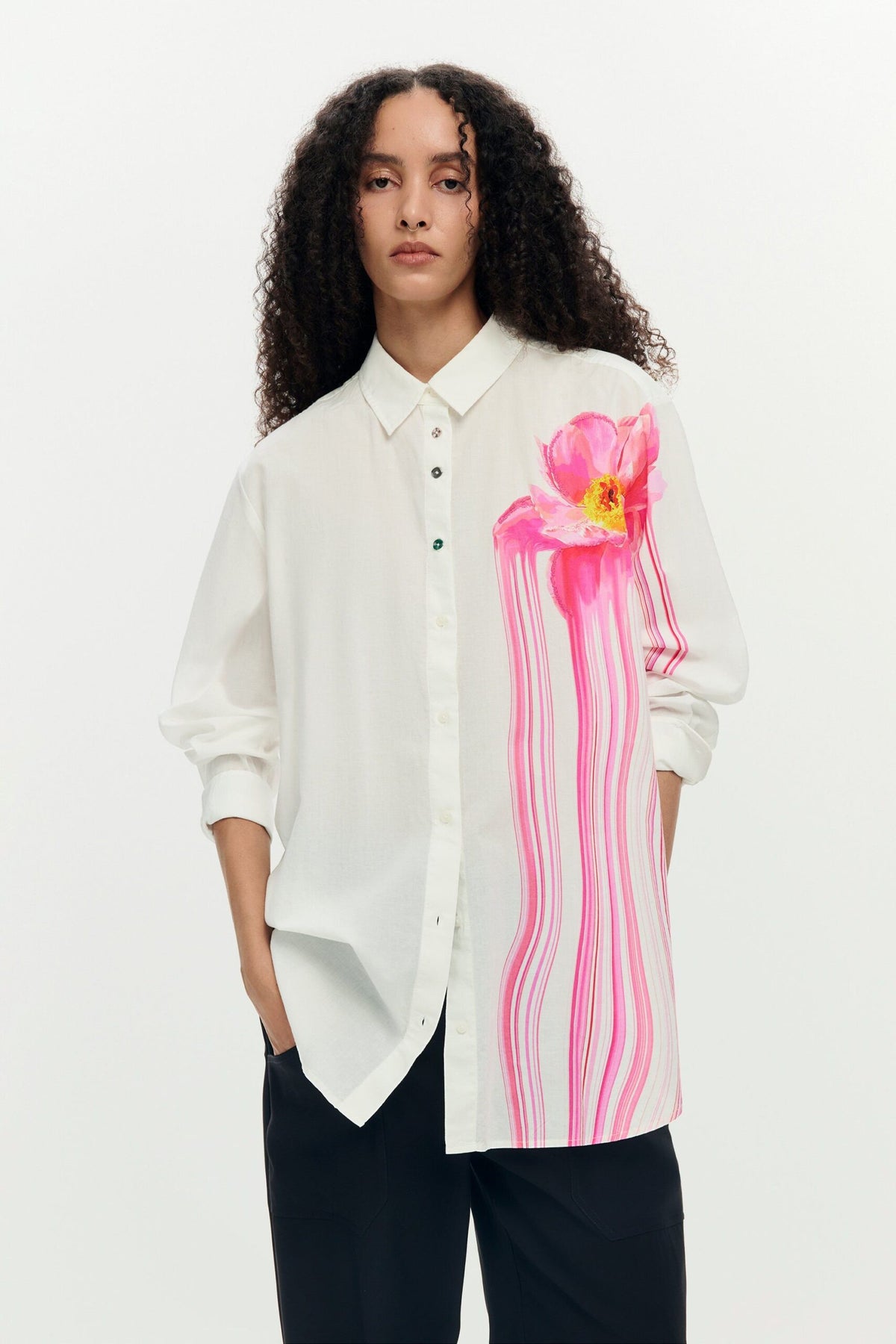 Desigual Oversize-cut shirt in a solid color with a large flower print
