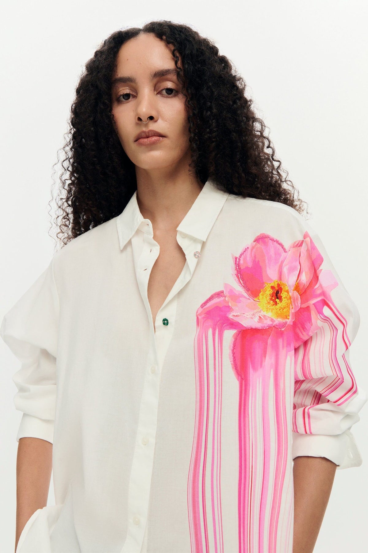 Desigual Oversize-cut shirt in a solid color with a large flower print