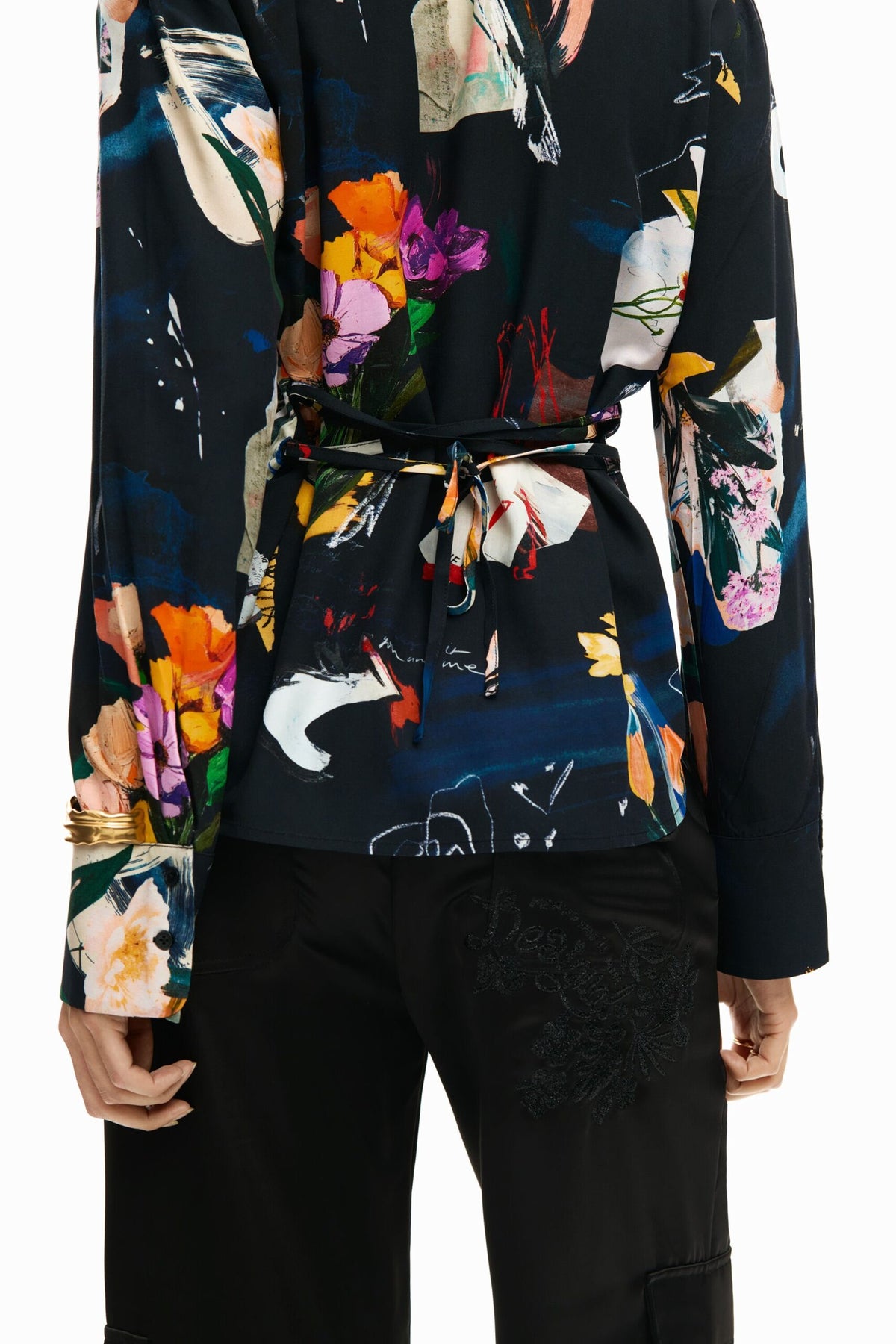 Desigual Long-sleeved shirt with V-neckline adjustable tie at the waist