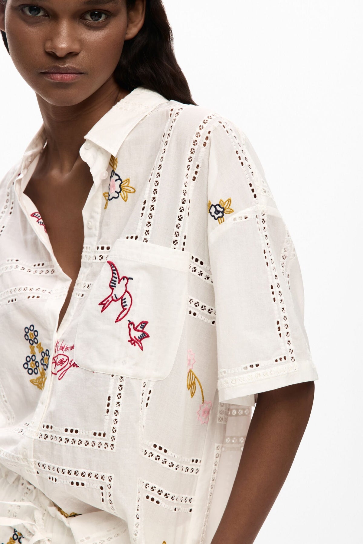 Desigual Short-sleeved regular-fit shirt decorated with openwork details