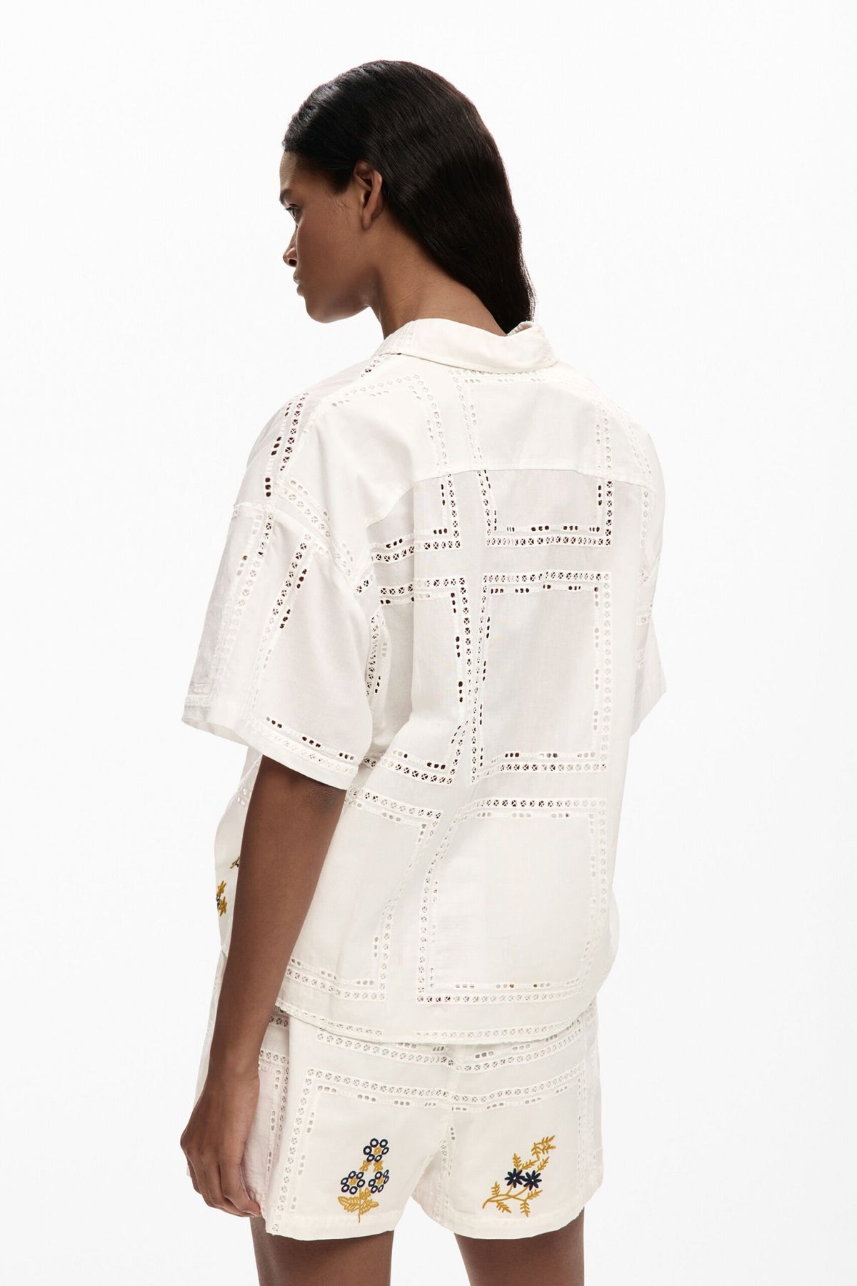 Desigual Short-sleeved regular-fit shirt decorated with openwork details