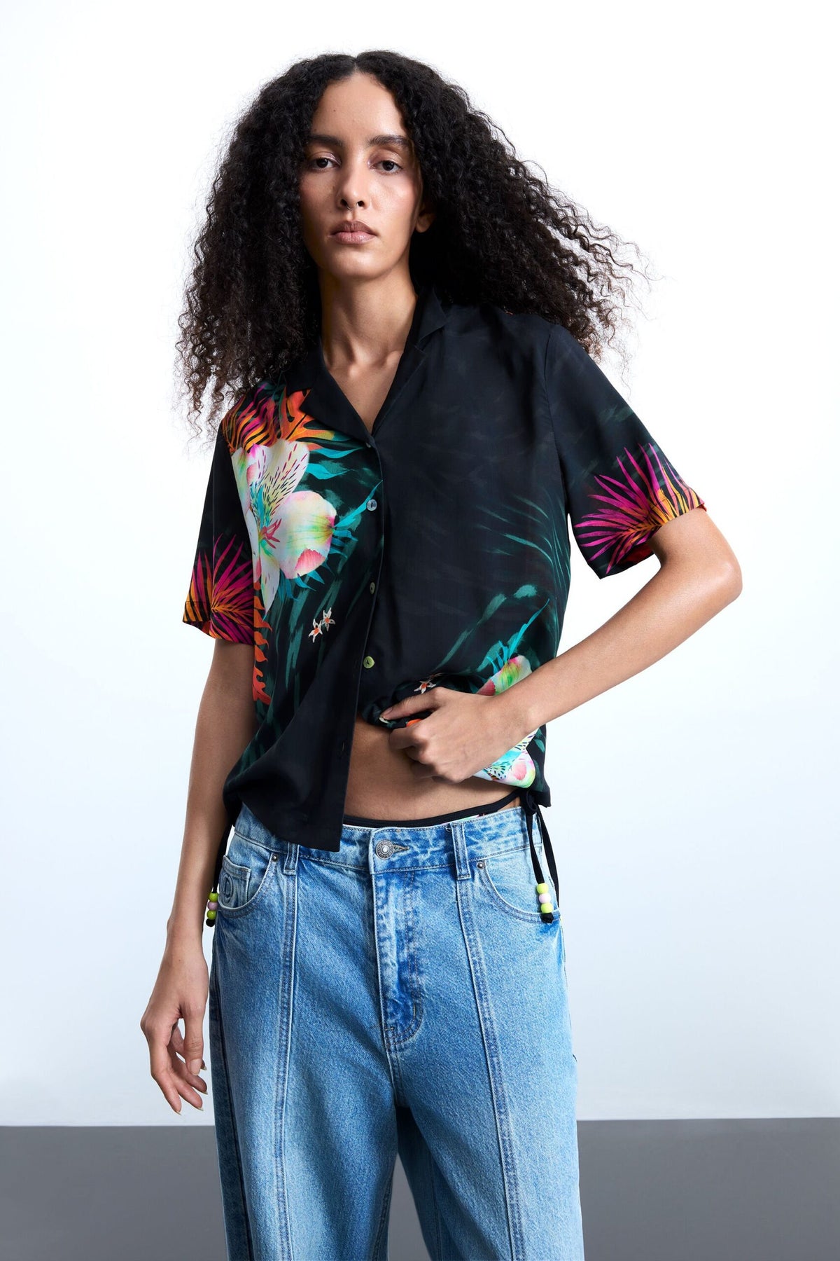 Desigual Short-sleeved regular-fit shirt with a bowling-style collar