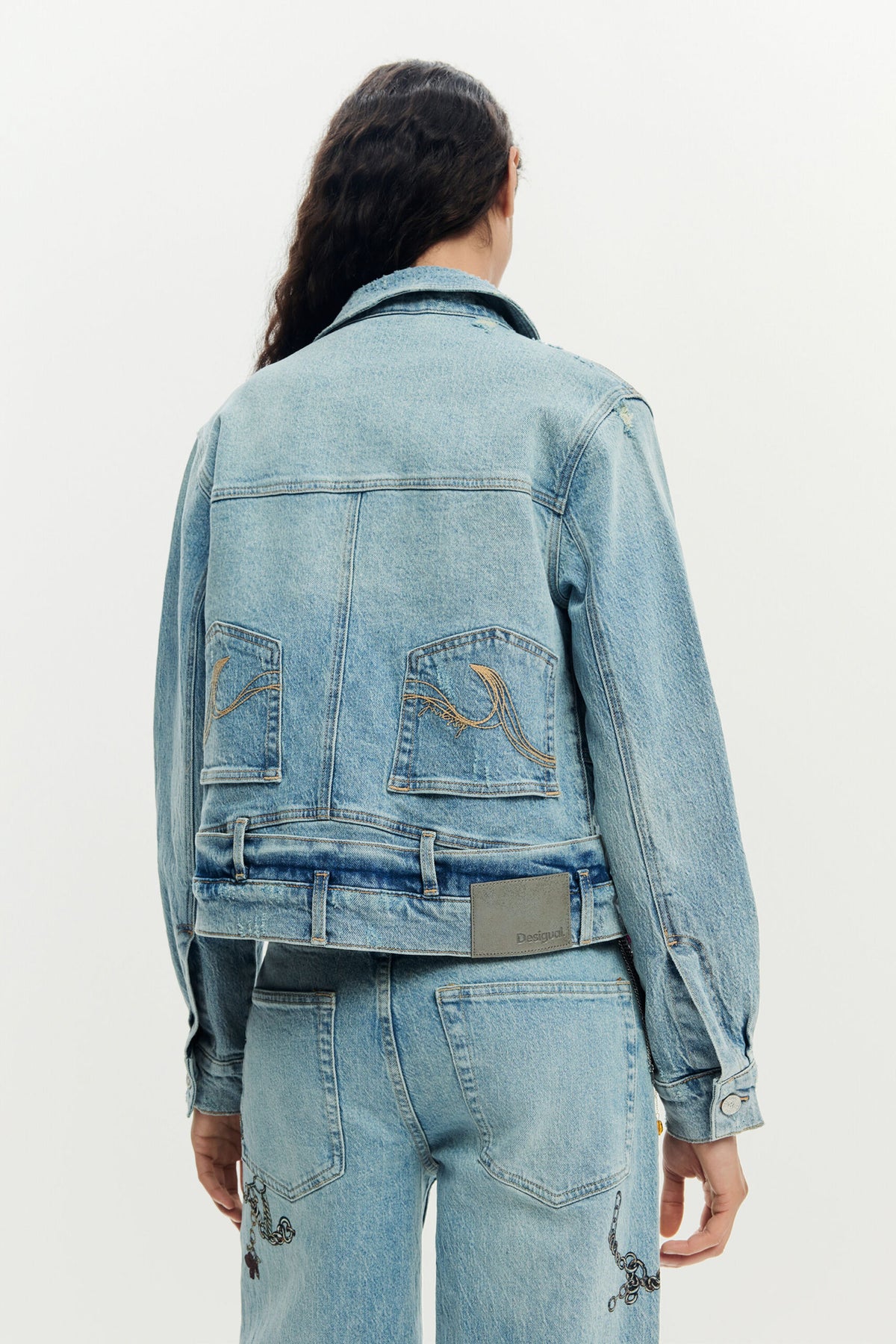 Desigual Regular-fit denim jacket in blue denim with contrasting graphic print