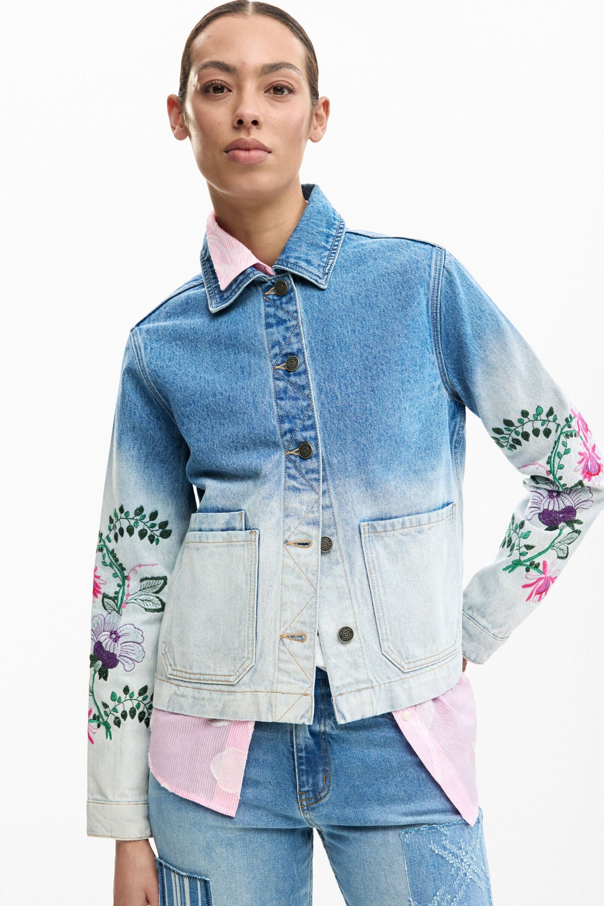 Desigual Long-sleeved denim jacket with colorful embroidered flowers on the sleeves