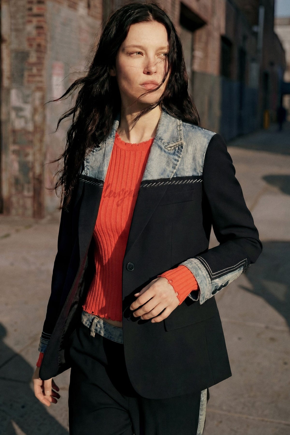 Desigual Blazer made of mixed fabrics with collar sleeve hems and upper part