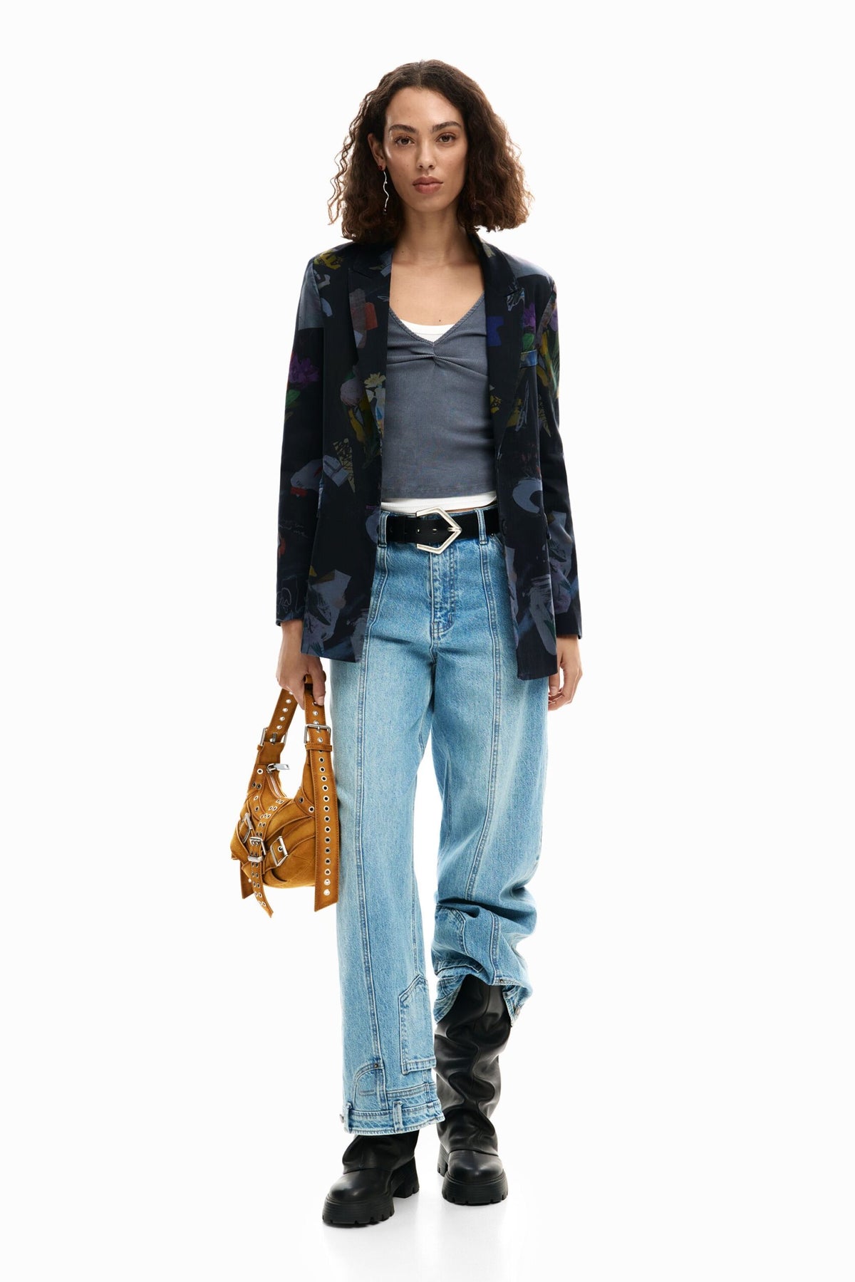 Desigual Fitted blazer with three pockets two of them with flaps