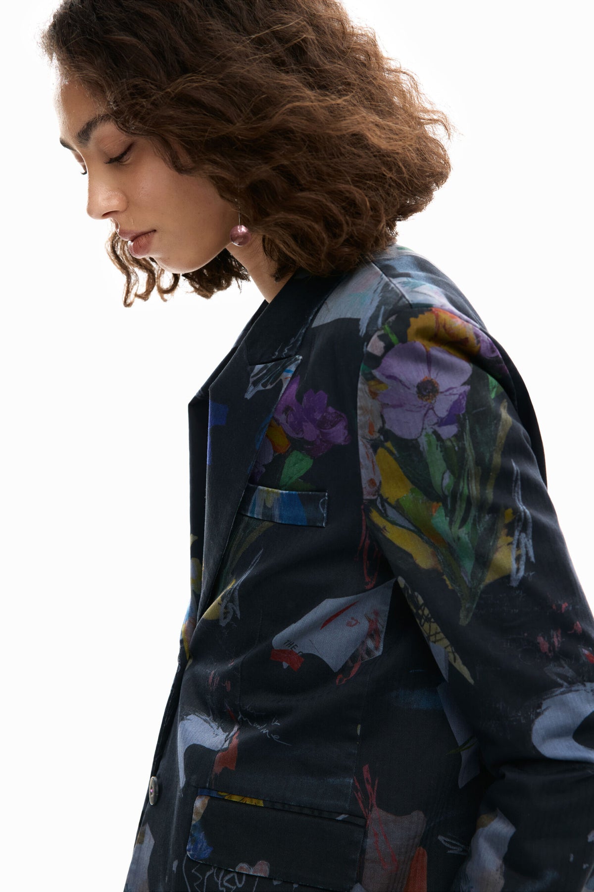 Desigual Fitted blazer with three pockets two of them with flaps